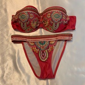 Strapless bikini top and bottom
